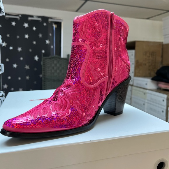 Women’s Sparkly Fuschia Barbie Pink Ankle Bootie Bling Cowboy Boot - Picture 3 of 6